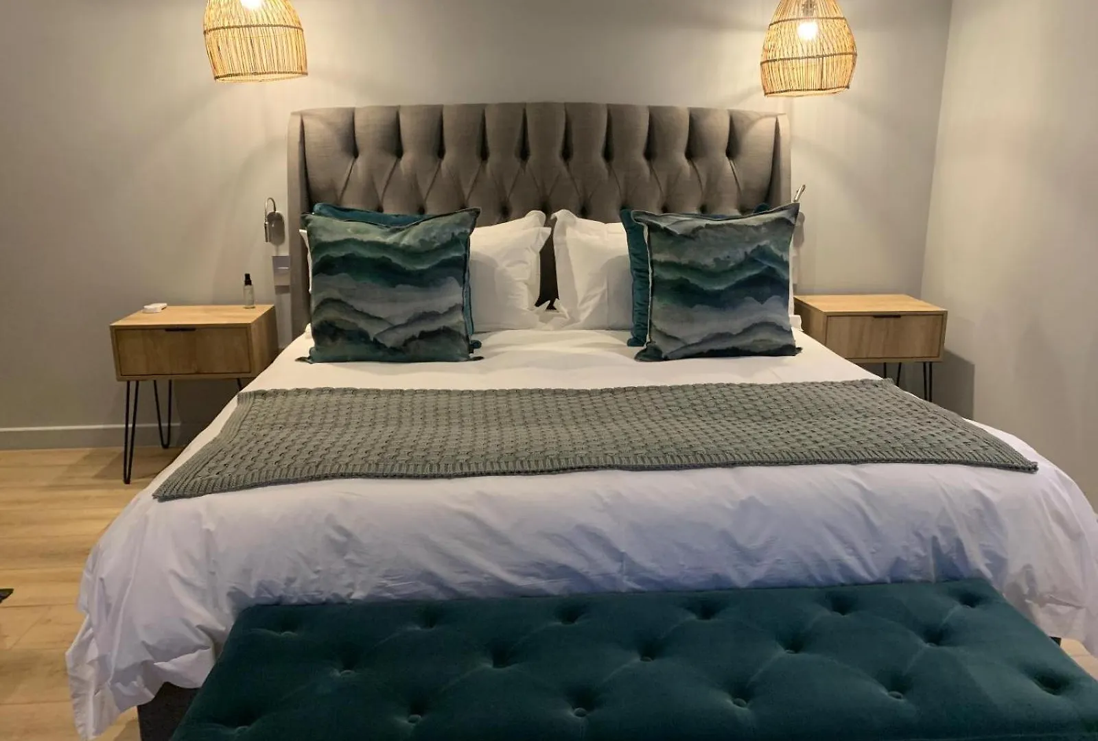 Constantia Winelands Lodge
