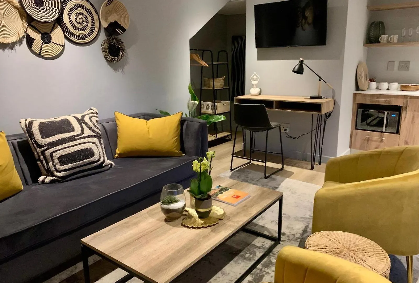 Constantia Winelands Lodge